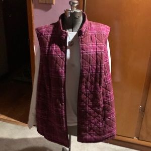 Beautiful vest to be worn any season or any occasion!!!!!